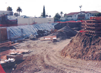 Beckman Hall construction