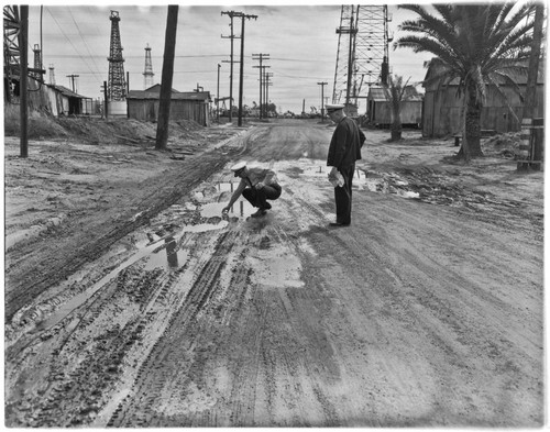 Markham Oil wells, Pasadena Ave. and Spring St