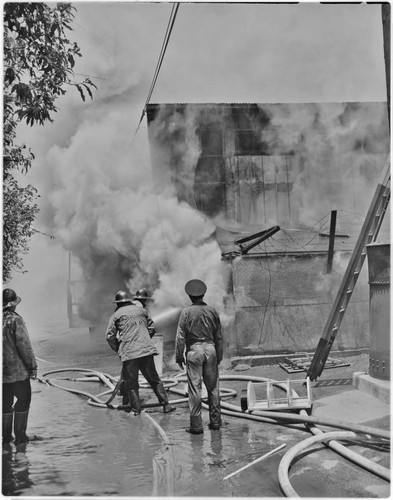 Dooley's Hardware store fire, 5075 Long Beach Blvd