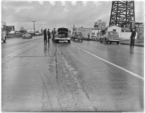 Oil wells, Cameron Pl. and Long Beach Blvd