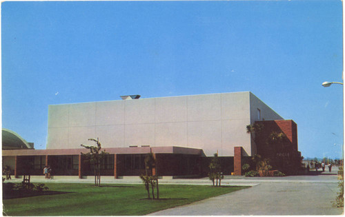 Pools Building and Health Center, El Camino College