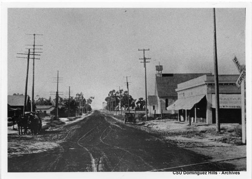 Court Street (Avalon Boulevard)