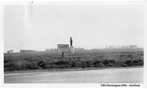 Sign by Prairie Avenue