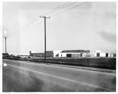 Walls completed, General American Transportation Building