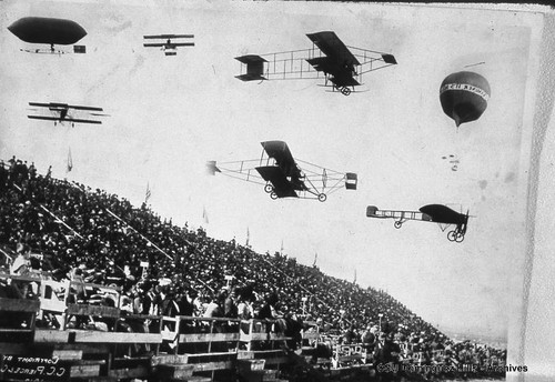 "Grand Finale" montage over grandstands