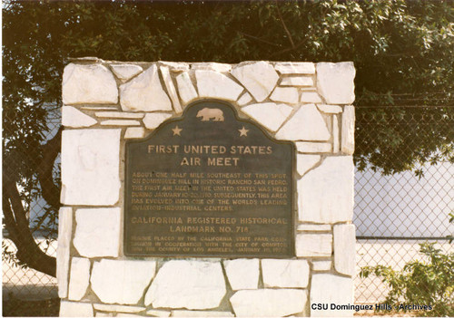 Plaque detail