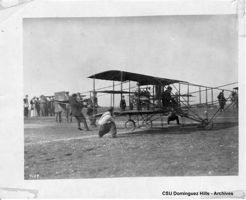 Glenn Curtiss in 8-cylinder biplane