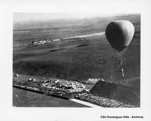 Clifford Harmon balloon in flight