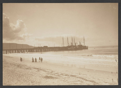 Redondo Beach and pier with boats