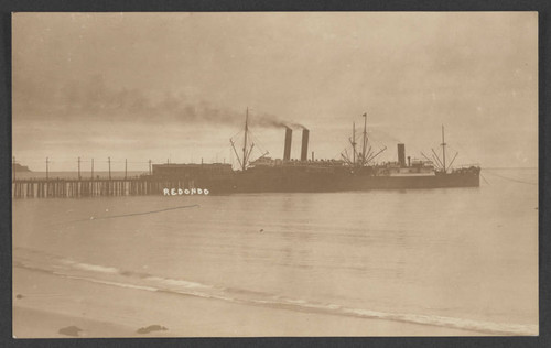 Redondo Beach pier with boats