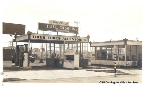 Luxe Gasoline filling station