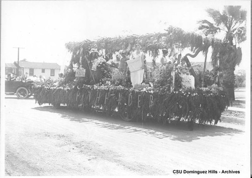 Pathfinder Club float