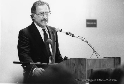 Carlos Fuentes speaks at CSUDH