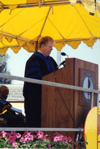 President Robert Detweiler speaks at 1997 graduation