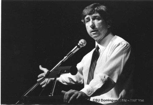 Tom Hayden speaks at CSUDH