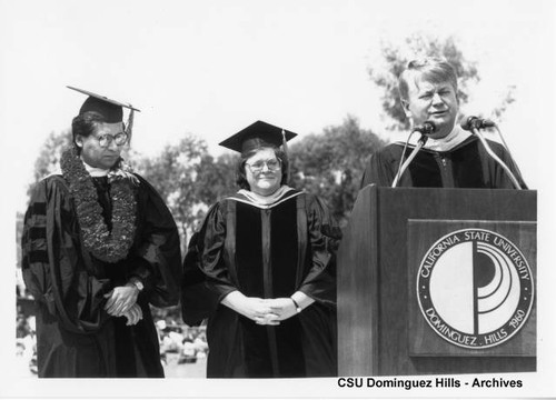 President Detweiler presenting Distinguished teacher awards