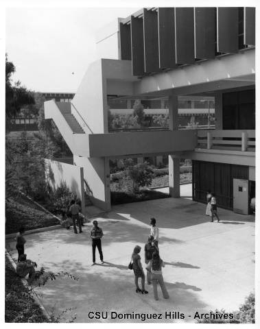 Social and Behavioral Sciences - courtyard