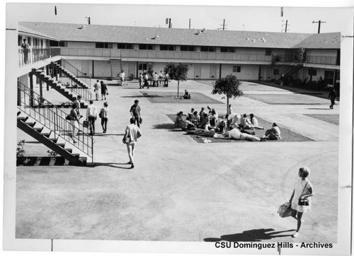 Students on Watt Campus Courtyard