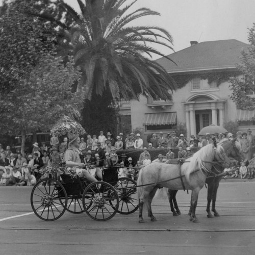 1929 Decorated horse and cart, Howard Buffington driving