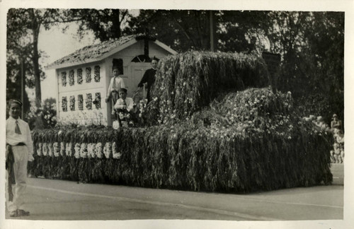 1928 Parade float, St. Joseph's School of San Jose