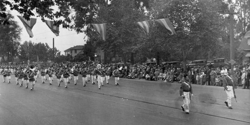 1929 Marching band, California Grays