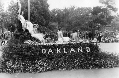 1929 Parade Float, Oakland Chamber of Commerce