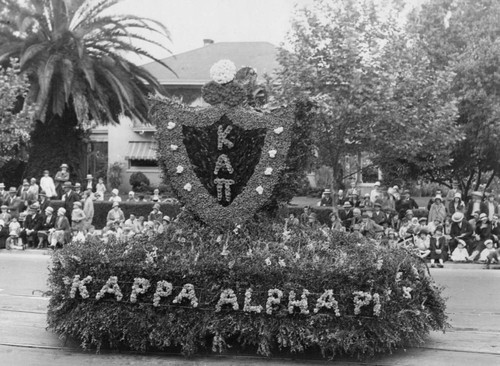 1929 Parade Float, Kappa Alpha Pi