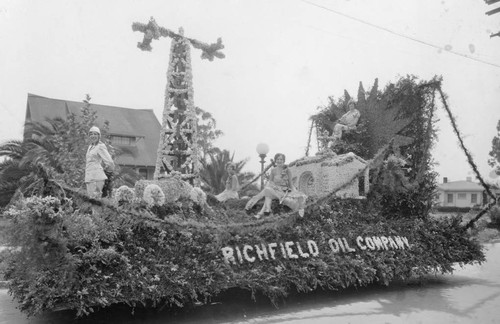 1929 Parade Float, Richfield Oil Company