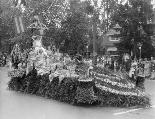 1929 Parade Float, Queen's float