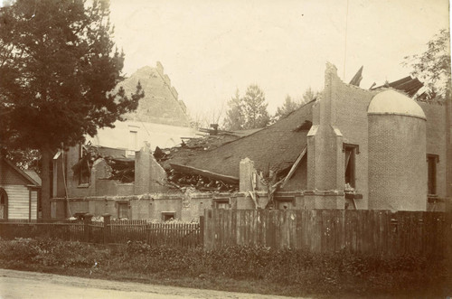 1906 Earthquake damaged Methodist Episcopal church