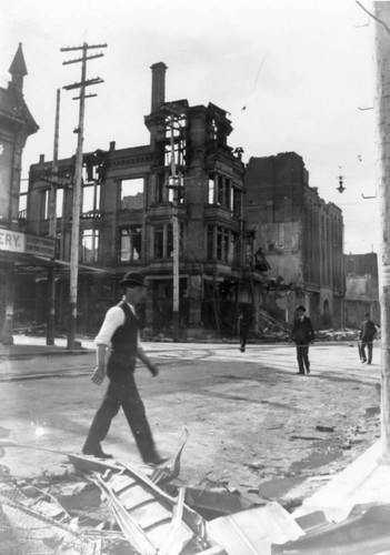 1906 Earthquake and fire damage along Second and San Fernando Streets