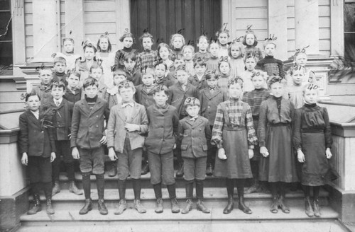 1907 Hester School seventh grade class