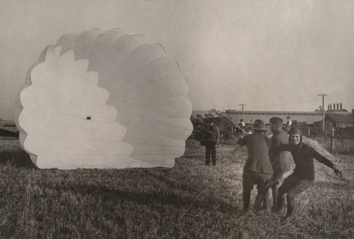 1920 Parachutist landing