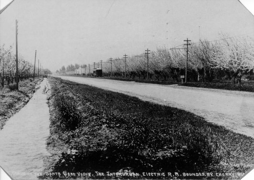 1902 Interurban rail car along Saratoga Avenue