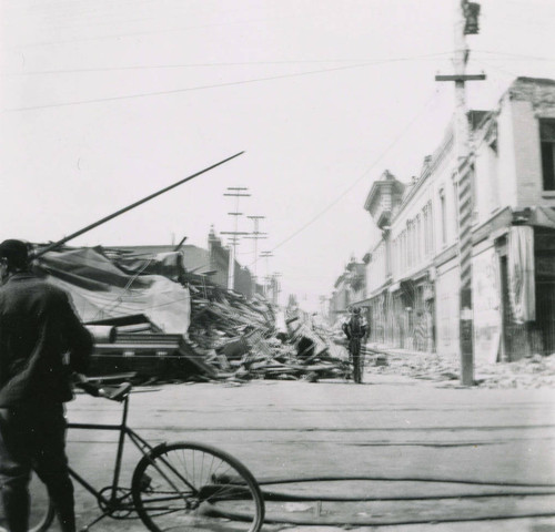 1906 Earthquake damaged T. W. Hobsons store