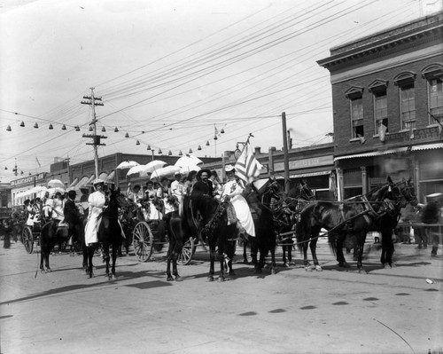 1907 Native Daughters of the Golden West parade