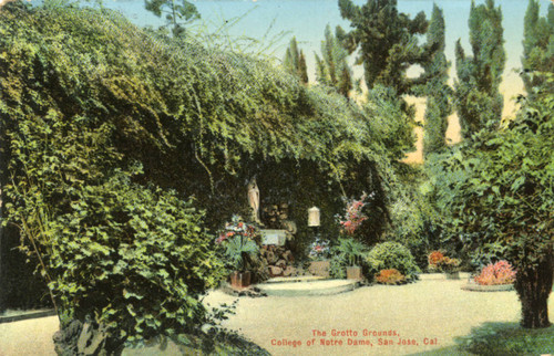 College of Notre Dame Garden