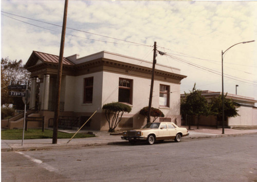 1981 East San José Carnegie, after expansion