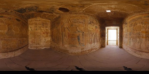 Luxor - Medinet Habu - Royal Treasure 1