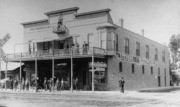 Shades of Long Beach - Henderson Building