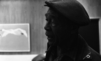 Blues musician Jesse Fuller before his last concert at the Oakland Museum