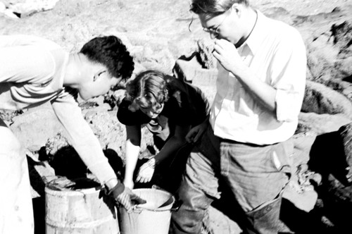 Tide pool collecting party near Scripps Institution of Oceanography