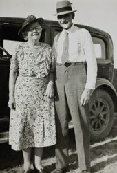 Zella Chapman and I. B. Raymond, about 1938