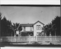 Unidentified Petaluma, California city houses, about 1910