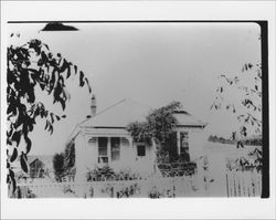 Unidentified house in the Petaluma area, Petaluma, California, 1910