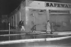 Safeway Stores fire, Petaluma, California, Dec. 23, 1955