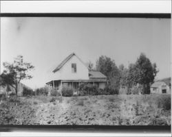 Unidentified rural houses of Petaluma, California, about 1910