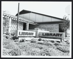 Exterior of the Healdsburg Public Library