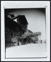 Front entry of Far Niente Winery