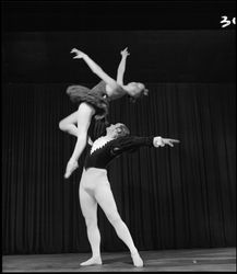 Ronald Trank and Deborah Schweitert ballet dancing, Santa Rosa, California, 1968